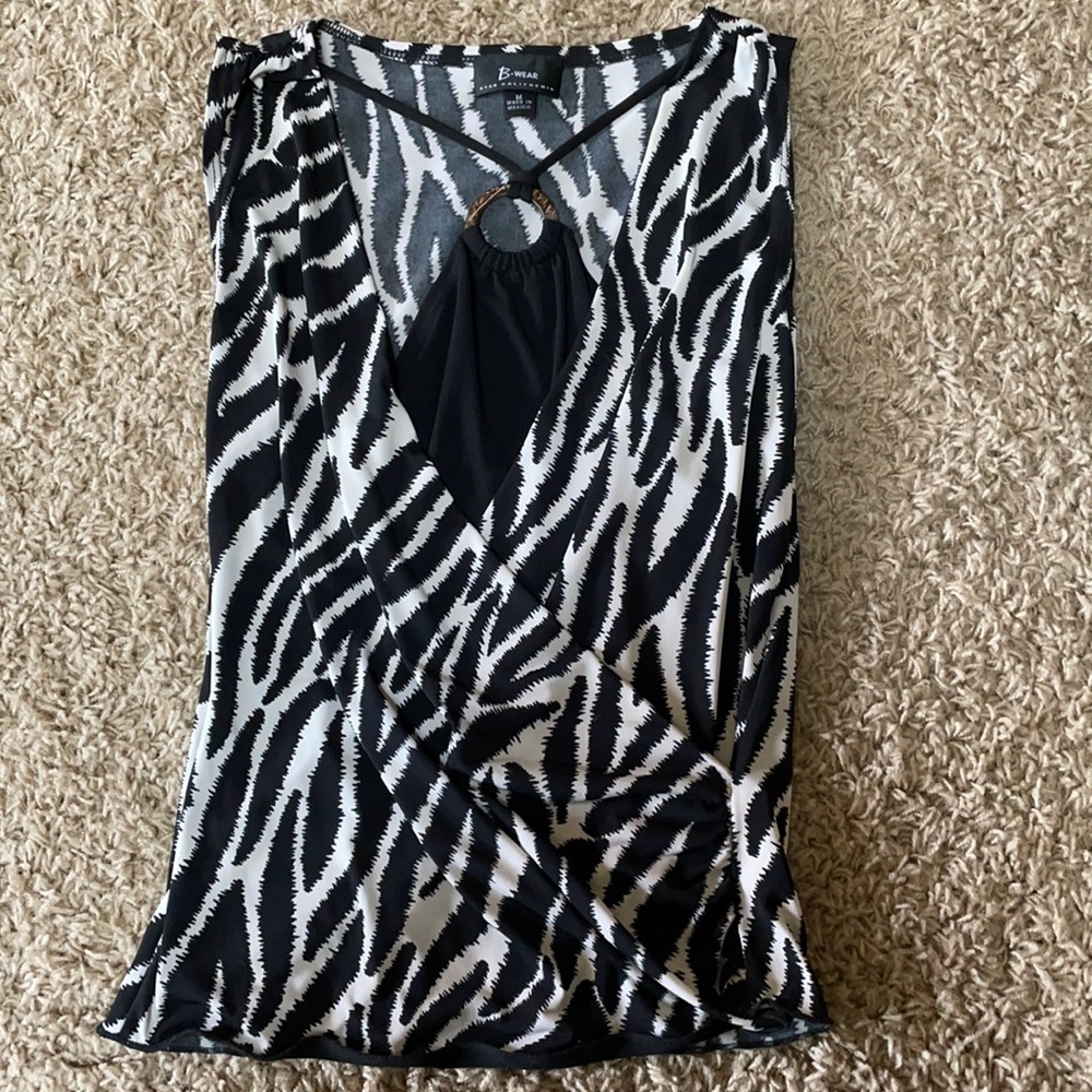 Med Zebra dressy top